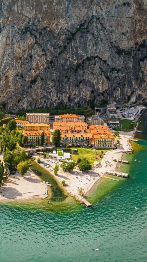 Antica Campione Rooms & Hostel Кампионе-дель-Гарда Экстерьер фото