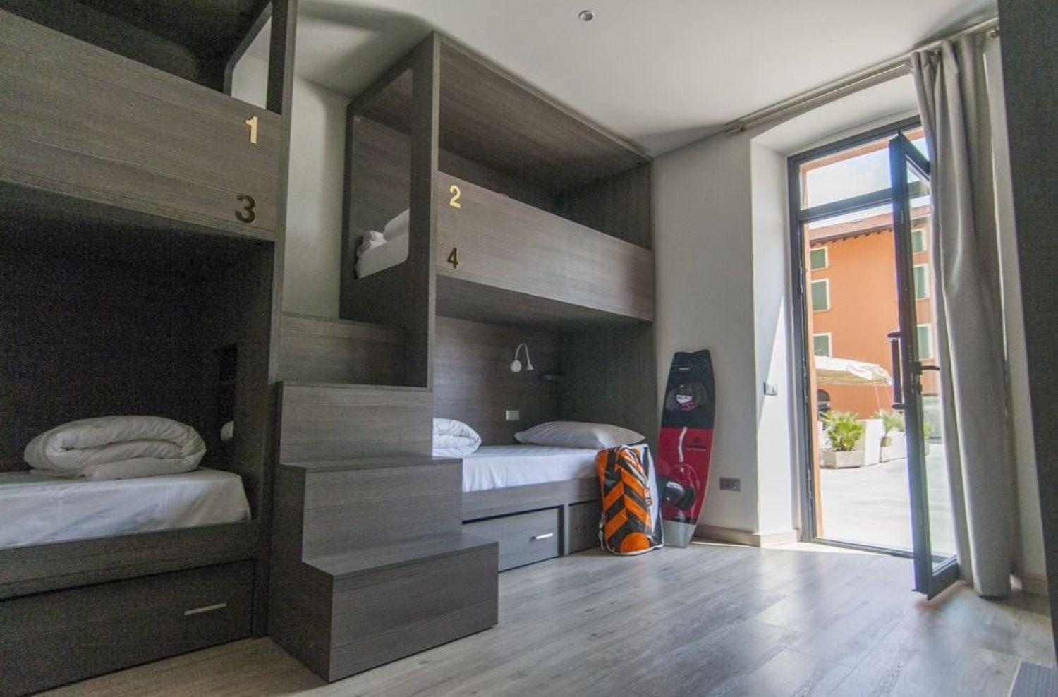 Antica Campione Rooms & Hostel Кампионе-дель-Гарда Экстерьер фото